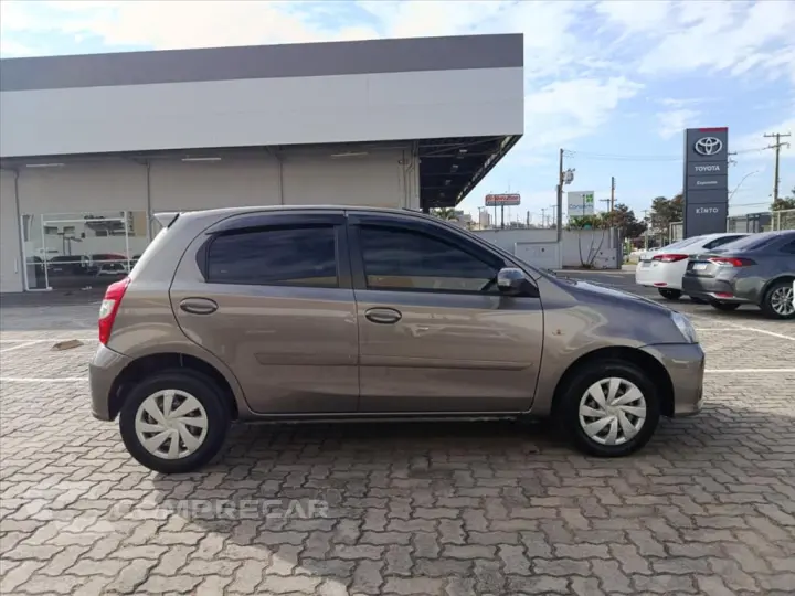 ETIOS 1.5 XS 16V FLEX 4P AUTOMÁTICO