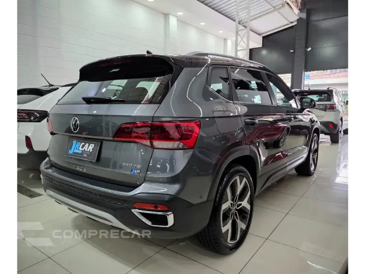 TAOS 1.4 250 TSI TOTAL FLEX HIGHLINE AUTOMÁTICO