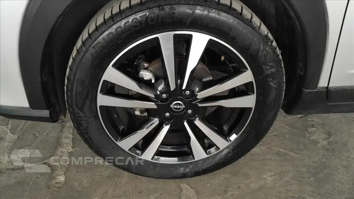KICKS PLAY 1.6 16V FLEXSTART SENSE XTRONIC