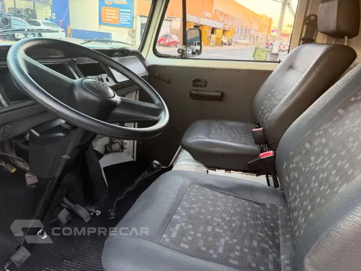 Kombi Furgão 1.4 Mi Total Flex 8V