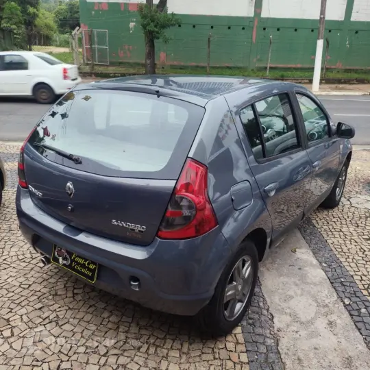 SANDERO Expression Hi-Flex 1.6 8V 5p