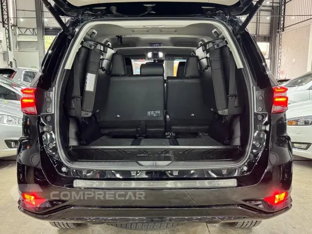 HILUX SW4 - 2.8 D-4D TURBO SRX PLATINUM 4X4 AUTOMÁTICO