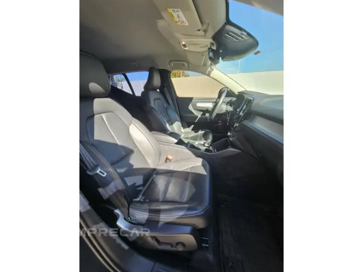 XC40 1.5 T5 RECHARGE MOMENTUM GEARTRONIC