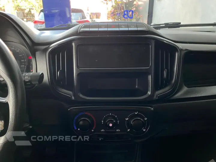 Strada Freedom 1.3 Flex 8V CD