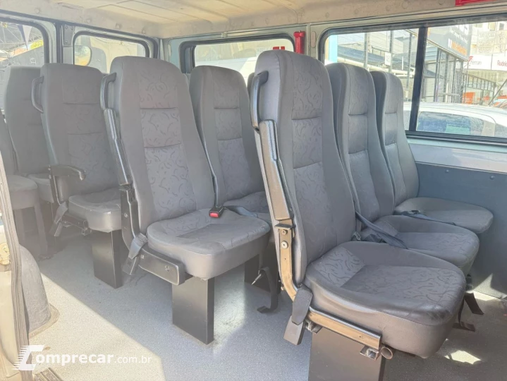 Boxer 2.3 Minibus 15/16L TB Diesel.