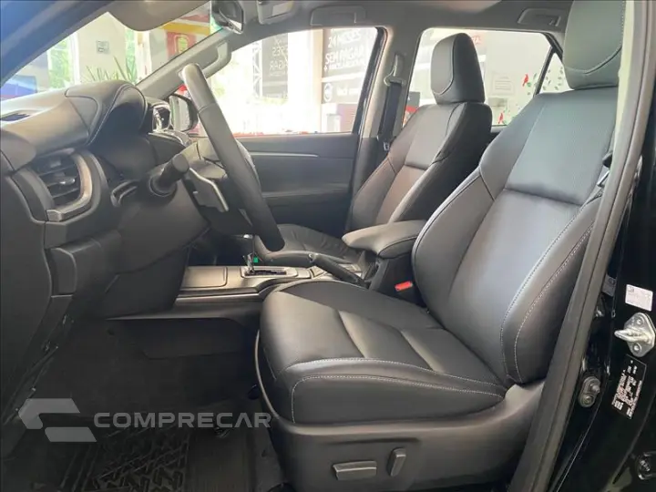 HILUX SW4 2.8 D-4d Turbo SRX Platinum 7L 4X4