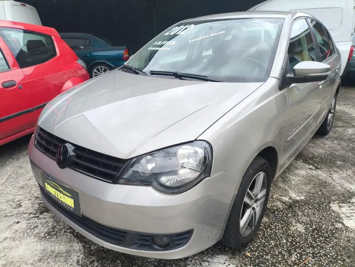 POLO SEDAN 1.6 MI 8V