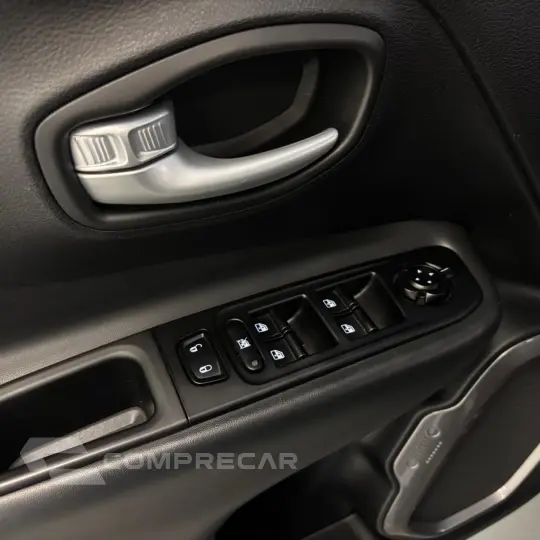 Renegade Long. T270 1.3 TB 4x2 Flex Aut.