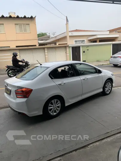 CITY 1.5 LX Sedan 16V