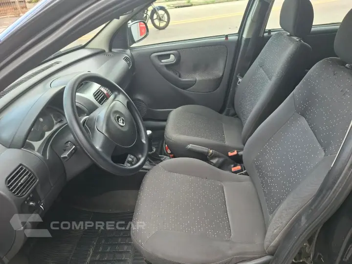 Corsa 1.4 Mpfi Premium Sedan 8V Flex 4P Manual