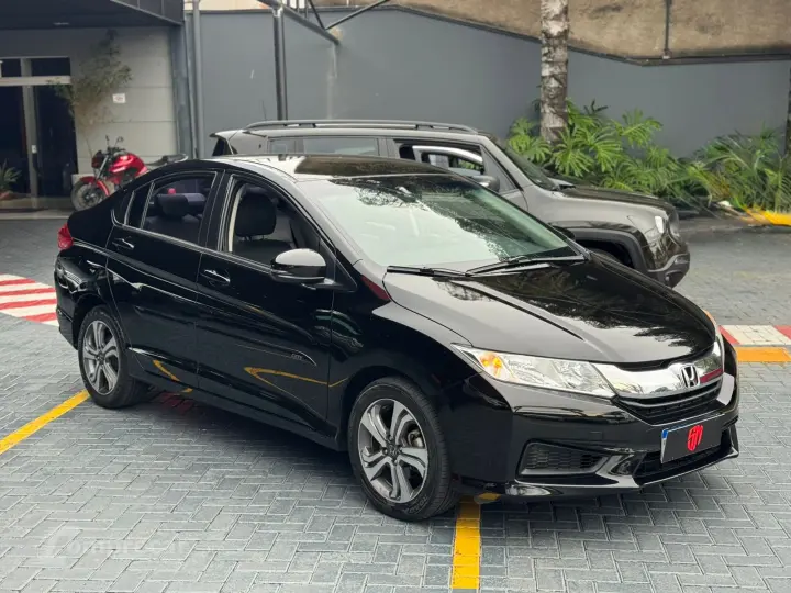 CITY 1.5 LX Sedan 16V