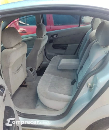 VECTRA 2.0 MPFI Elegance 8V