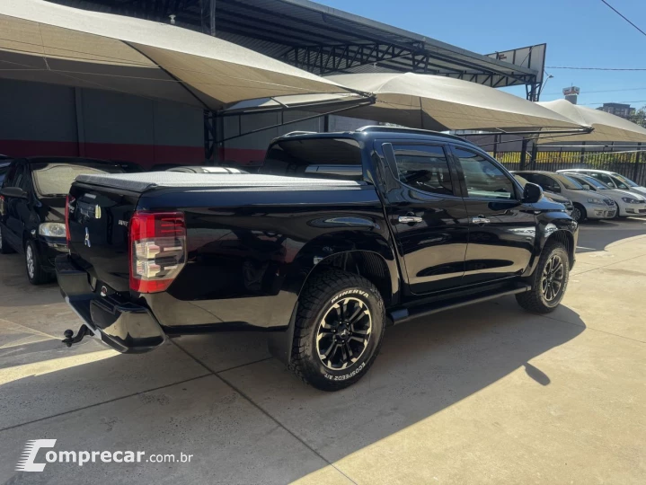 L 200 Triton 2.4 16V SPORT HPE 4X4 CABINE DUPLA TURBO DIESEL