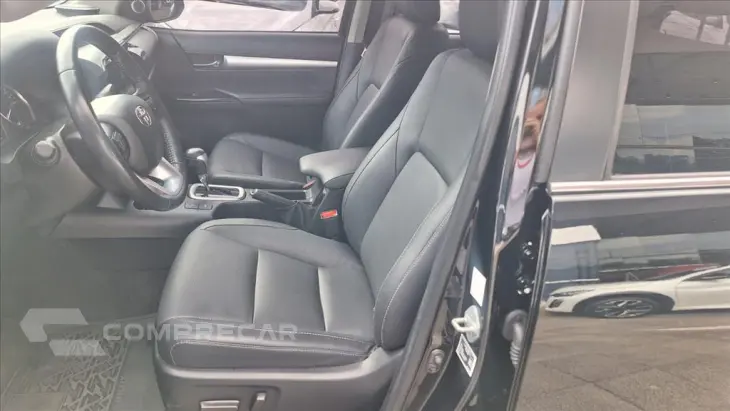 HILUX 2.8 D-4D TURBO DIESEL CD SRX PLUS 4X4 AUTOM