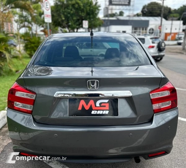 CITY 1.5 LX Sedan 16V