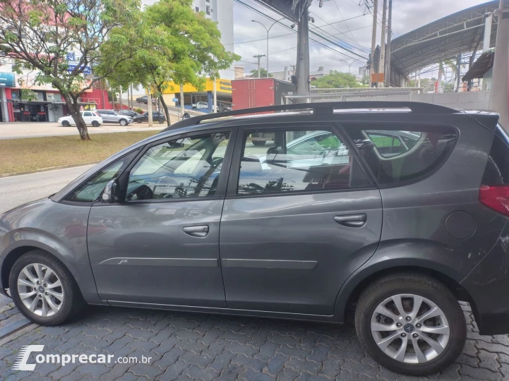 JAC J6 2.0 DIAMOND 16V 7 LUGARES
