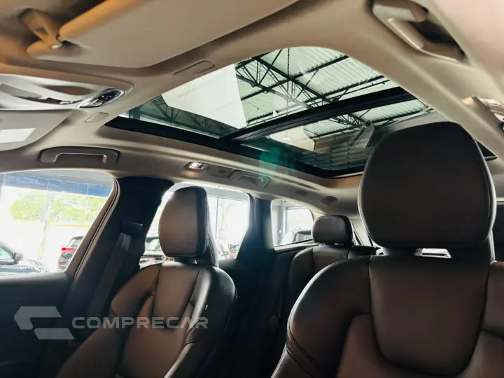 XC60 2.0 T8 Hybrid Momentum AWD Geartronic