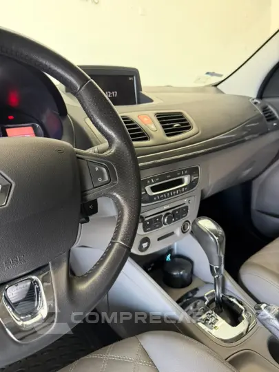 RENAULT FLUENCE Sedan Privilège 2.0 16V FLEX Aut