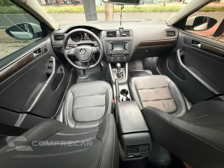 JETTA 2.0 COMFORTLINE FLEX 4P TIPTRONIC