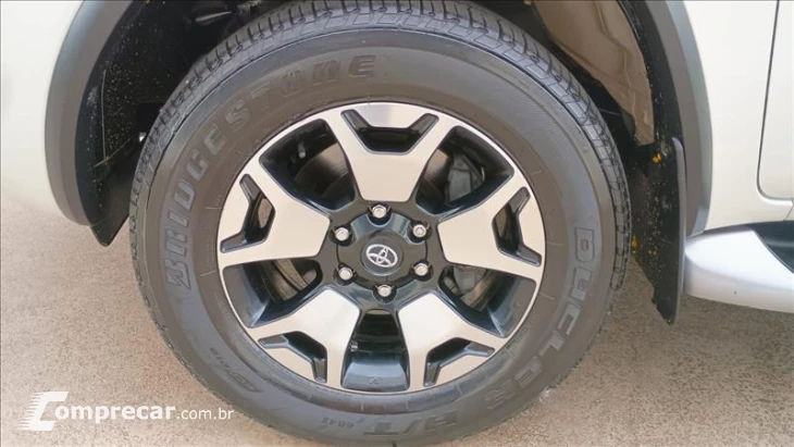 HILUX SW4 2.8 SRX Diamond 4X4 7 Lugares 16V Turbo Intercoole