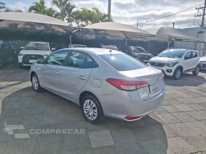 YARIS 1.5 16V FLEX SEDAN XL LIVE MULTIDRIVE