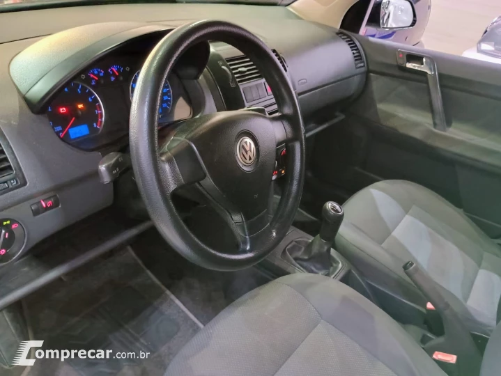 POLO SEDAN 1.6 MI 8V