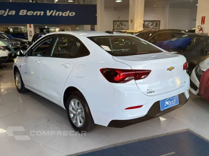 ONIX SEDAN Plus LT 1.0 12V Flex 4p Mec.