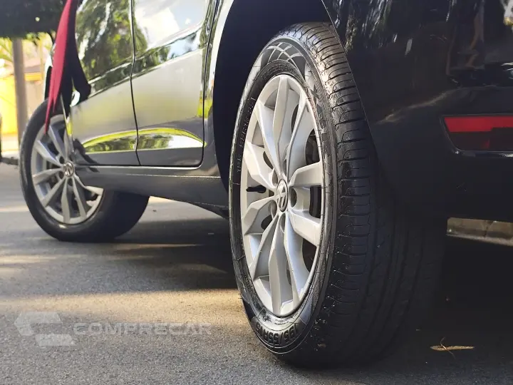 FOX 1.6 MI ROCK IN RIO 8V FLEX 4P MANUAL