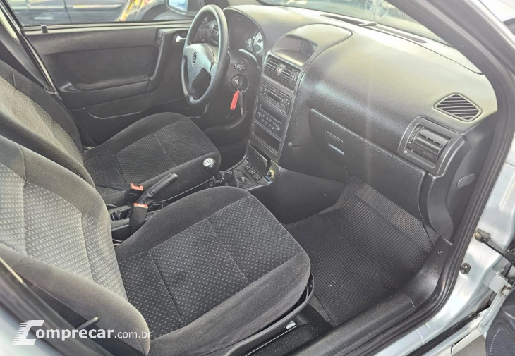 ASTRA 2.0 MPFI Advantage 8V