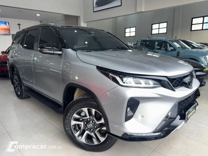 HILUX SW4 2.8 SRX Diamond 4X4 7 Lugares 16V Turbo Intercoole