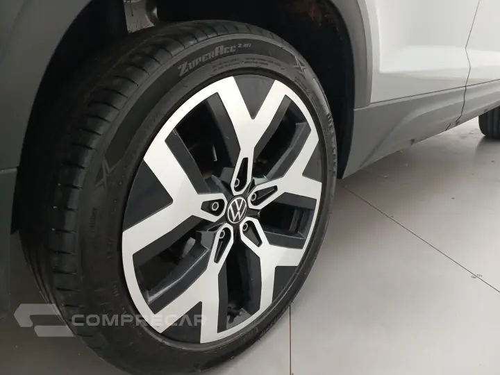 TAOS 1.4 250 TSI TOTAL FLEX HIGHLINE AUTOMÁTICO