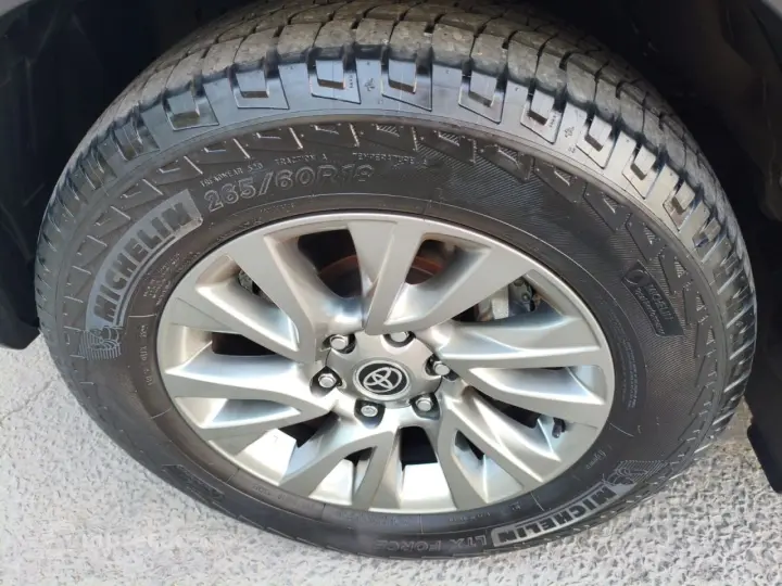 Hilux SW4 2.8 4P SRX 4X4 7 LUGARES TURBO DIESEL AUTOMÁTICO