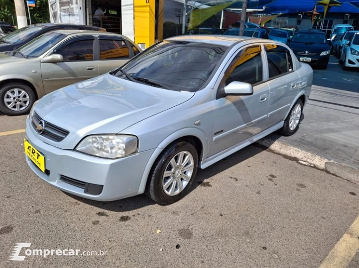 ASTRA 2.0 MPFI Advantage Sedan 8V
