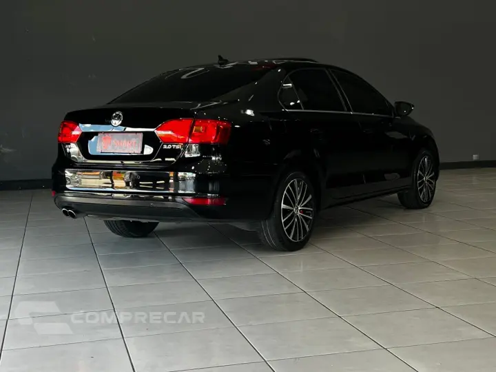 JETTA 2.0 TSI HIGHLINE 211CV GASOLINA 4P TIPTRONIC