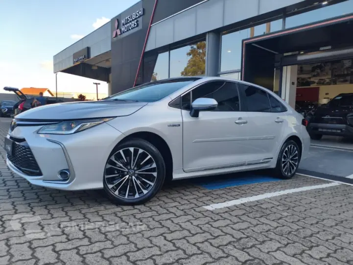 COROLLA 1.8 VVT-I Hybrid Altis Premium