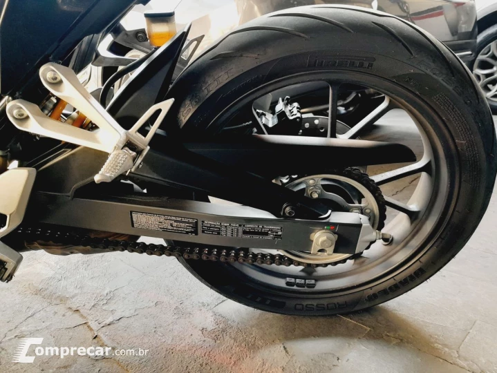 CB 300F Twister Flex