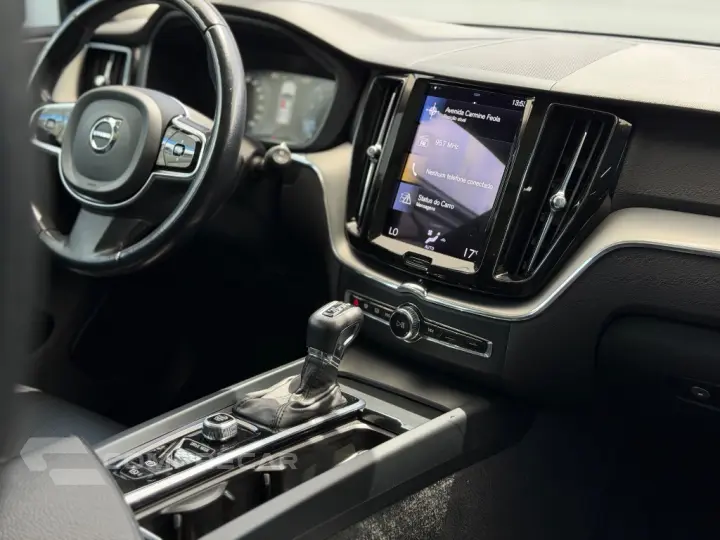 XC 60 T-5 MOMENTUM 2.0 254cv AWD 5p