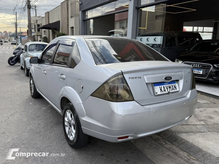 FIESTA 1.6 MPI Sedan 8V