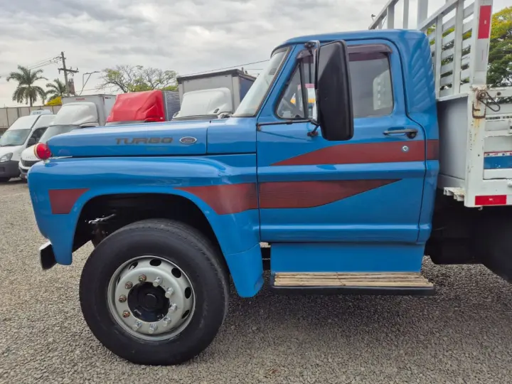 F-600 Modelo sem Versão