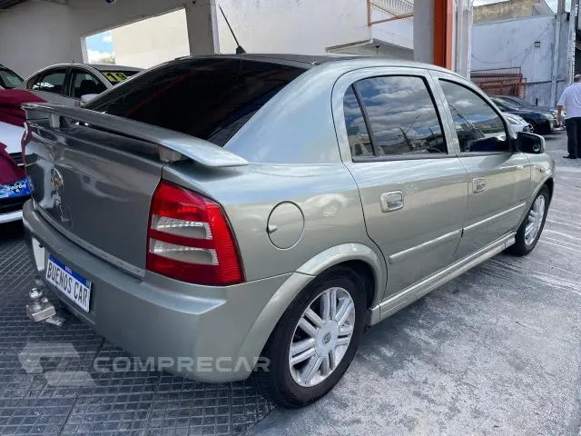 ASTRA HATCH - 2.0 MPFI ADVANTAGE 8V 4P MANUAL