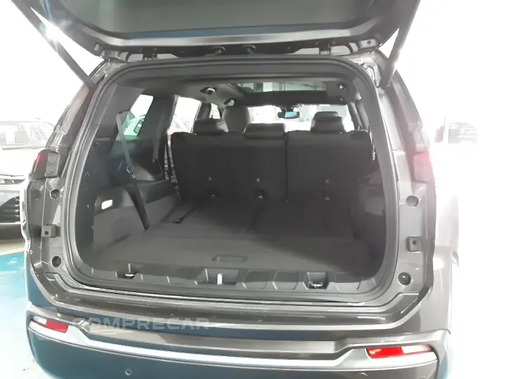 COMMANDER 1.3 T270 TURBO FLEX OVERLAND AT6