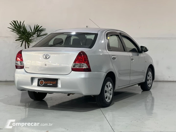 ETIOS 1.5 XS Sedan 16V
