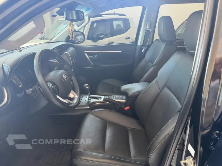 Hilux SW4 2.8 16V 4P SRX 4X4 7 LUGARES TURBO DIESEL AUTOMÁTI