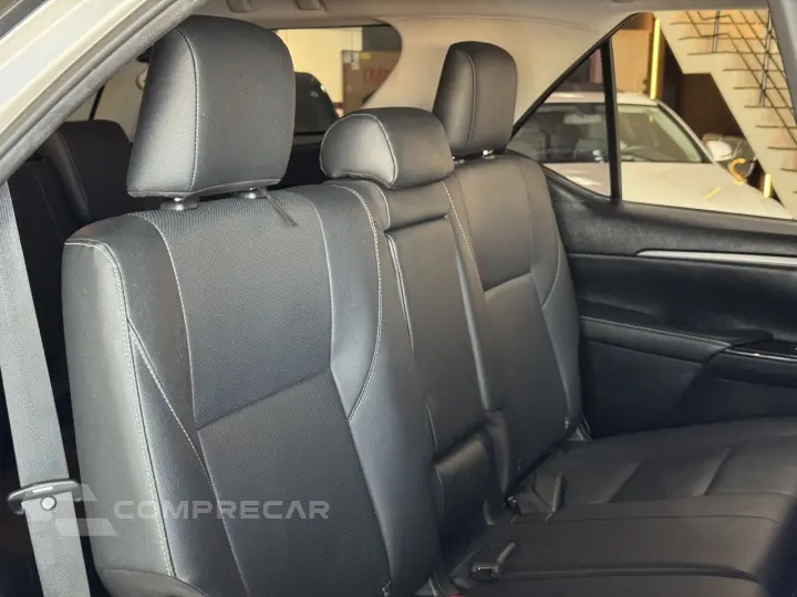 Hilux SW4 2.8 16V 4P SRX 4X4 7 LUGARES TURBO DIESEL AUTOMÁTI