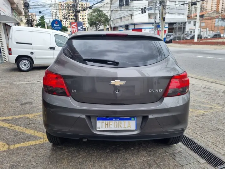 CHEVROLET ONIX 1.4 MPFI LT 8V 2015