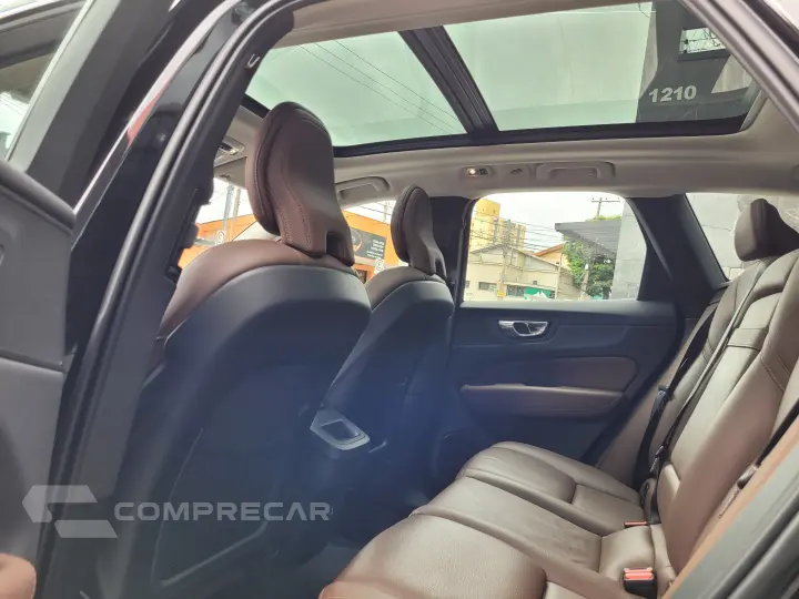 XC60 2.0 T5 Momentum AWD Geartronic