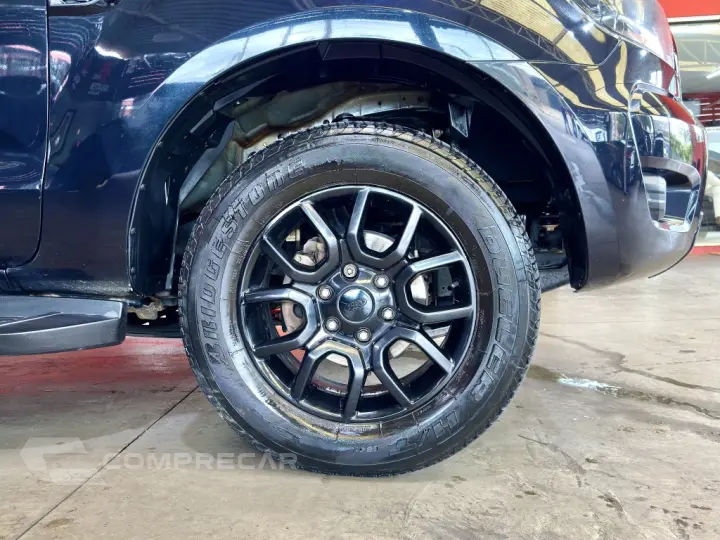 RANGER 2.2 BLACK 4X2 CD 16V DIESEL 4P AUTOMÁTICO
