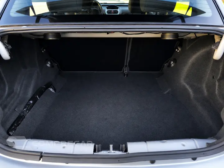 CORSA 1.4 MPFI Premium Sedan 8V