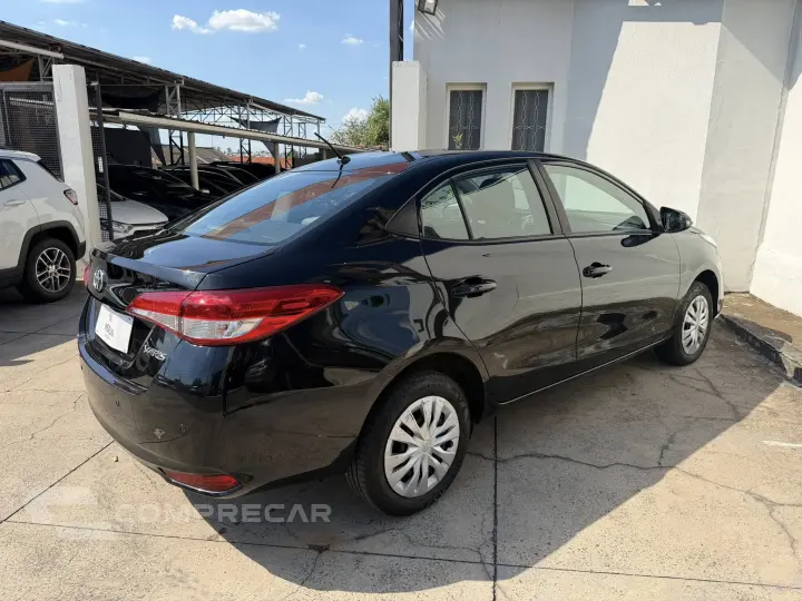 YARIS 1.5 16V Sedan XLS Connect