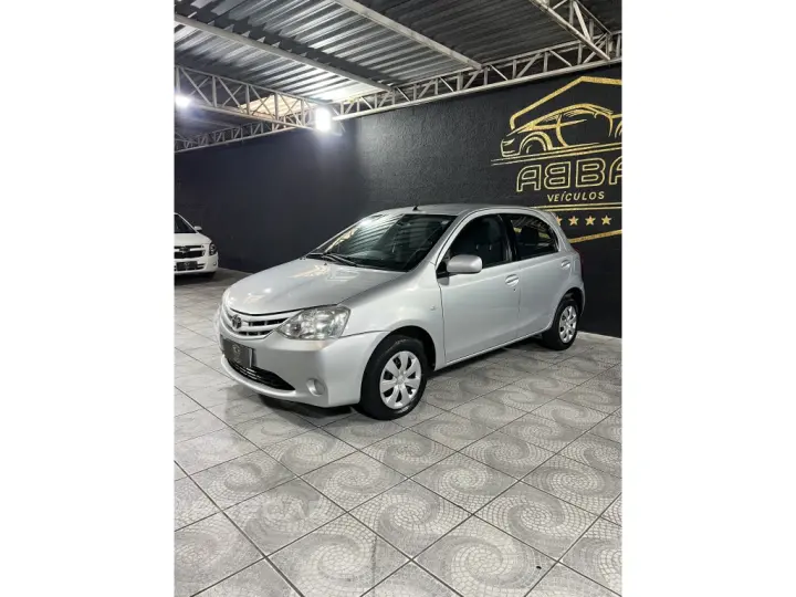 ETIOS 1.3 XS 16V FLEX 4P MANUAL